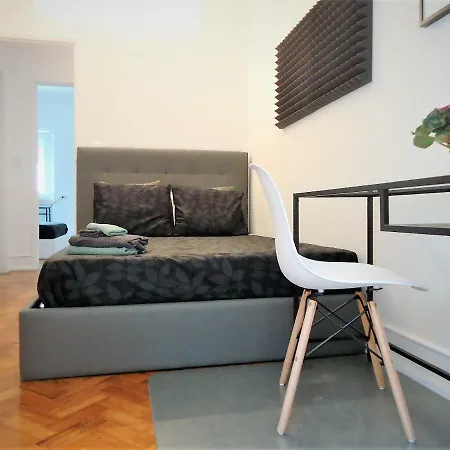 Hostal Arroios 21 *